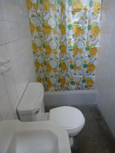 Een badkamer bij Hotel Estación Central
