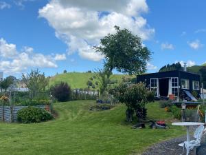 Gallery image of Mitchell Off-Grid Glamping Cottage in Taumarunui
