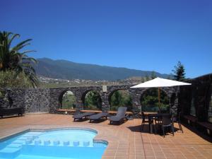 Gallery image of Casas-Bungalows Los Pajeros in Breña Baja