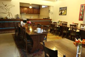 Majoituspaikan Konya Dervish Hotel ravintola tai vastaava paikka