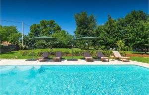 Πισίνα στο ή κοντά στο Villa Sany