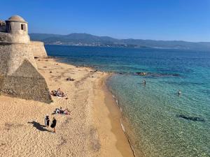 Gallery image of T2 VUE MER - ENTREE DE VILLE in Ajaccio