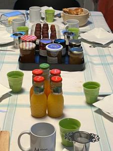 Cibo presso la stanza in casa privata o nelle vicinanze
