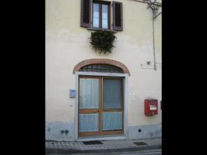 The building in which the holiday home is located