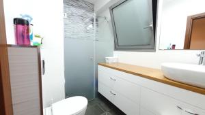 Imagine din galeria proprietății Luxury Apartment în Rishon Letzion