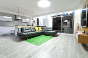 Imagine din galeria proprietății Luxury Apartment în Rishon Letzion