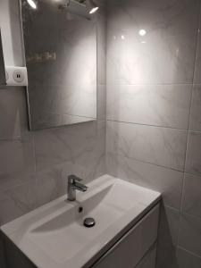 Kúpeľňa v ubytovaní Appartement LA Grande Motte pour 5 personnes maximum