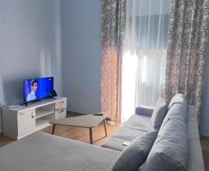 Μια τηλεόραση ή/και κέντρο ψυχαγωγίας στο Vlora Home