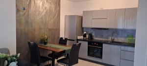 Kuchnia lub aneks kuchenny w obiekcie Apartament-Sweet Night
