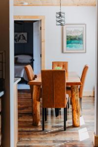 Zona de comedor en el apartamento