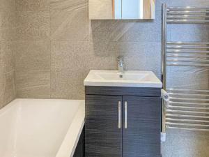Gallery image of Remarkable Seaside Apartment - Sleeps 4 in Bognor Regis +40 photos