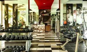 Fitness centrum a/nebo fitness zařízení v ubytování Valore Hotel