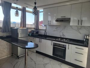 Gallery image of Modern Studio Just Steps from the Beach in El Jadida