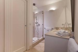 Fotografie z fotogalerie ubytování Luxury central Villa with pool and privacy v destinaci Anacapri + 39 fotografií