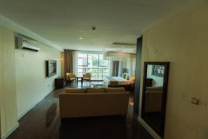 Posezení v ubytování Koki Hotel