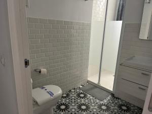 Kúpeľňa v ubytovaní Alzira bonita Apartamento D junto a Plaza Mayor, Santa Catalina
