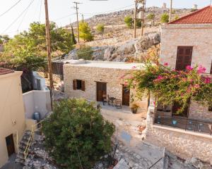 The building in which the holiday home is located