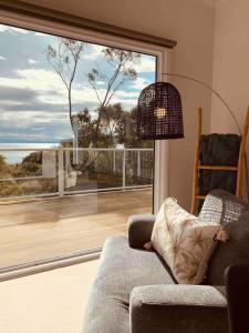 Gallery image of Beachfront House - Hot Tub, Ocean Views, Private Beach Pathway in White Beach