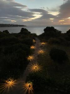 Gallery image of Beachfront House - Hot Tub, Ocean Views, Private Beach Pathway in White Beach