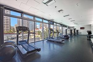 Centrul de fitness și/sau facilități de fitness de la Blue Abyss - Panoramic Haven at Lavish Resort & Spa