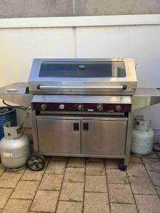 Dapur atau dapur kecil di Access to all CBD has to offer