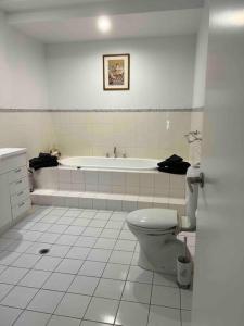 Bilik mandi di Access to all CBD has to offer