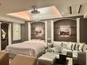 Lova arba lovos apgyvendinimo įstaigoje Hotel Crystal Gate Nagoya - Couple Hotel