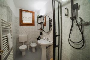 Koupelna v ubytování Maison Escaliers by Hili