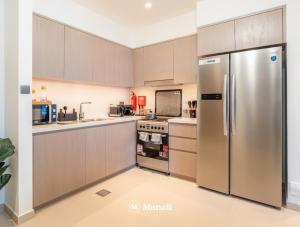 Manzil - Stylish 2BR in Downtown, Walking distance to Burj Khalifa & Dubai Mall的厨房或小厨房