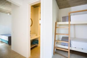 Postel nebo postele na pokoji v ubytování Flaros Village
