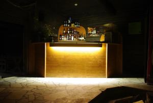 Lounge nebo bar v ubytování Kase Holiday Center