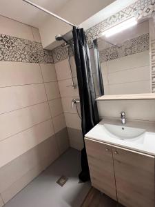 Kúpeľňa v ubytovaní Appt T2 4 pers Saint Lary centre Village Parking