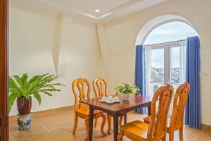Posezení v ubytování Dieu Thong Hotel