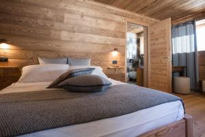 Voodi või voodid majutusasutuse Lavarets Chambres d’Hôtes toas