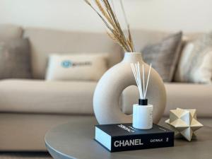 Posezení v ubytování HiGuests - Emaar Beachfront Haven with Majestic Marina Views + 39 fotografií