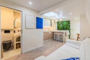 Kuchyň nebo kuchyňský kout v ubytování Studio duplex standing centre - Lille aux Bleuets + 31 fotografií