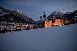 Üldine mäevaade või majutusasutusest Excelsior Dolomites Life Resort pildistatud vaade