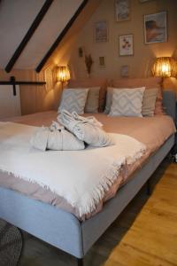 Bed en Breakfast Studio Raif - Authentiek en sfeervol overnachten客房内的一张或多张床位