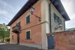 Budova, kde se vila nachází