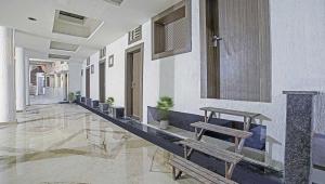 Istumisnurk majutusasutuses Hotel O atithi in Garha Jabalpur +35 fotot