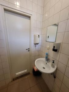 Koupelna v ubytování H18B EUROHOTEL