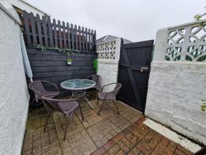 Μπαλκόνι ή βεράντα στο 4 Bedroom house in Merthyr Tydfil. Near Brecon Beacons National Park