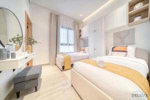 Luxury 4BR Villa with Assistant's Room Al Dana Island, Fujairah by Deluxe Holiday Homes
