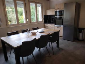 Køkken eller tekøkken på Appart6 Pers garage centre à 500m + 17 billeder