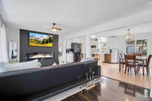 Køkken eller tekøkken på 3 bedroom Poolside paradise near Marina