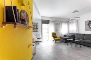2Bedroom Suite with Balcony YonaHotel