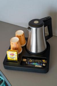 Utensilios para hacer té y café en FIAP Paris