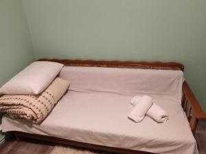 Postel nebo postele na pokoji v ubytování NASOS APARTMENT METEORA