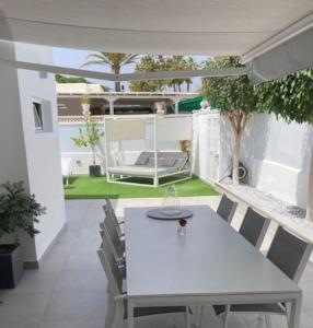 Κήπος έξω από το Centraal gelegen luxebungalow