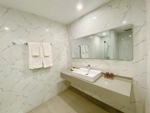 Koupelna v ubytování The Luxe Hotel Châu Đốc